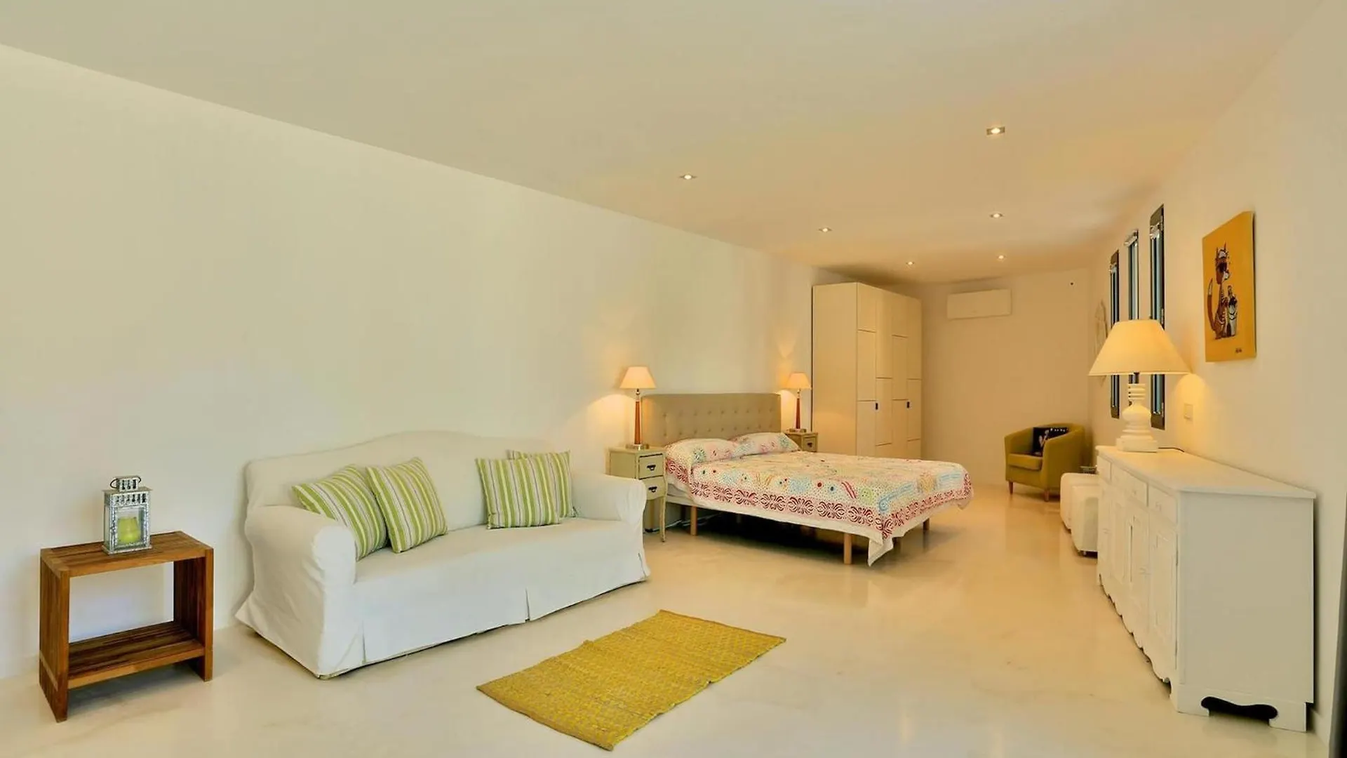 Modern Holiday Home With Vast Terracing San José