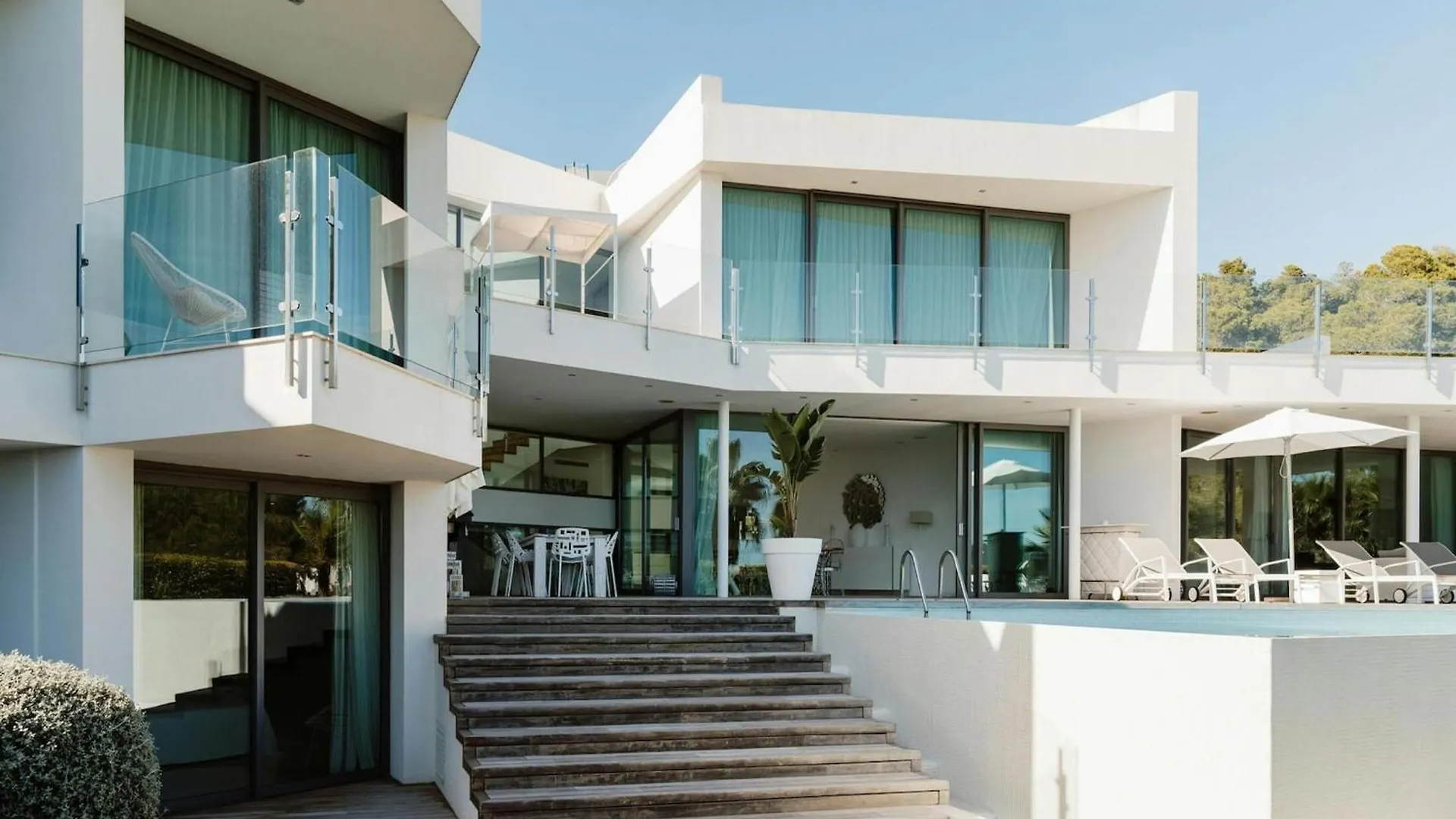 Modern Holiday Home With Vast Terracing San José